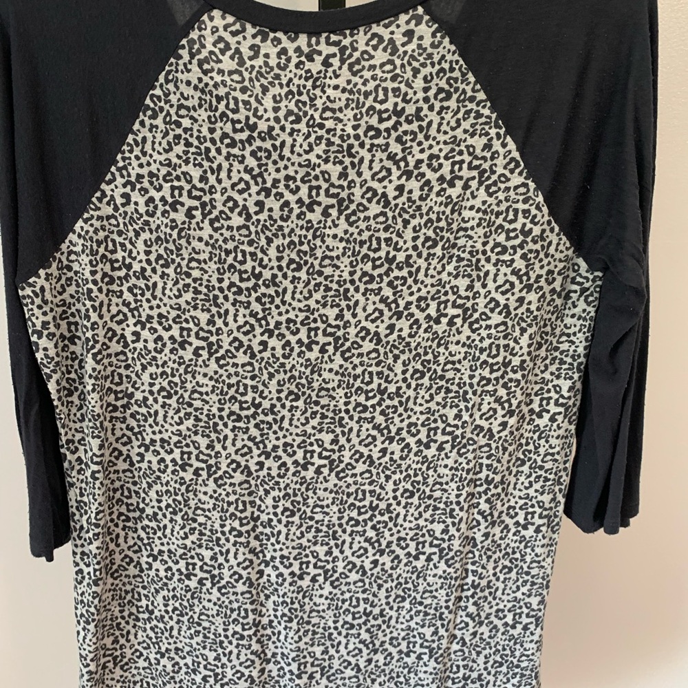 Maurices Leopard Tee - Picture 4 of 16